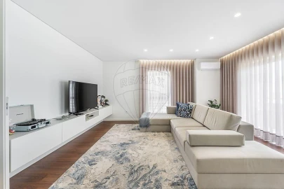 Apartamento T3 para Venda em Vila Nova de Famalicão e Calendário