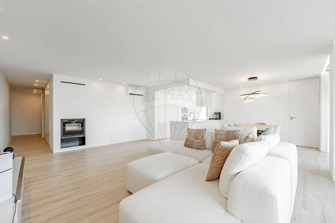 Apartamento T2 para Venda em Braga (Maximinos, Sé e Cividade) Foto 2