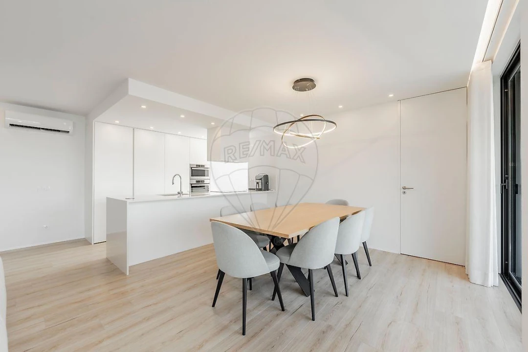 Apartamento T2 para Venda em Braga (Maximinos, Sé e Cividade) Foto 4