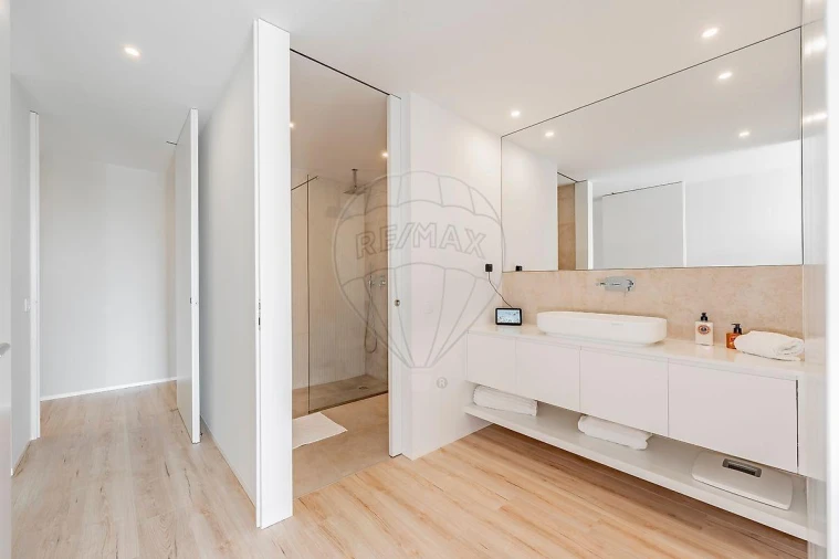 Apartamento T2 para Venda em Braga (Maximinos, Sé e Cividade) Foto 11