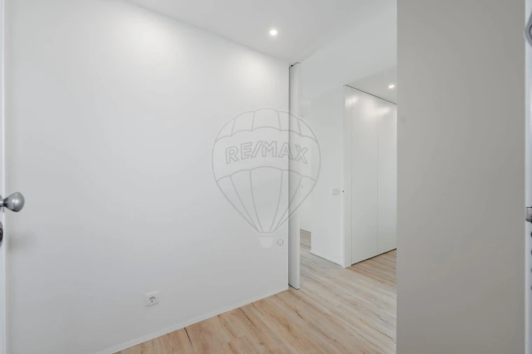 Apartamento T2 para Venda em Braga (Maximinos, Sé e Cividade) Foto 12