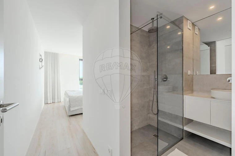Apartamento T2 para Venda em Braga (Maximinos, Sé e Cividade) Foto 16