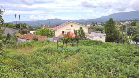 Terreno para Venda em Geraz do Lima (Santa Maria, Santa Leocádia, Moreira), Deão