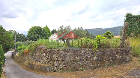 Terreno para Venda em Geraz do Lima (Santa Maria, Santa Leocádia, Moreira), Deão