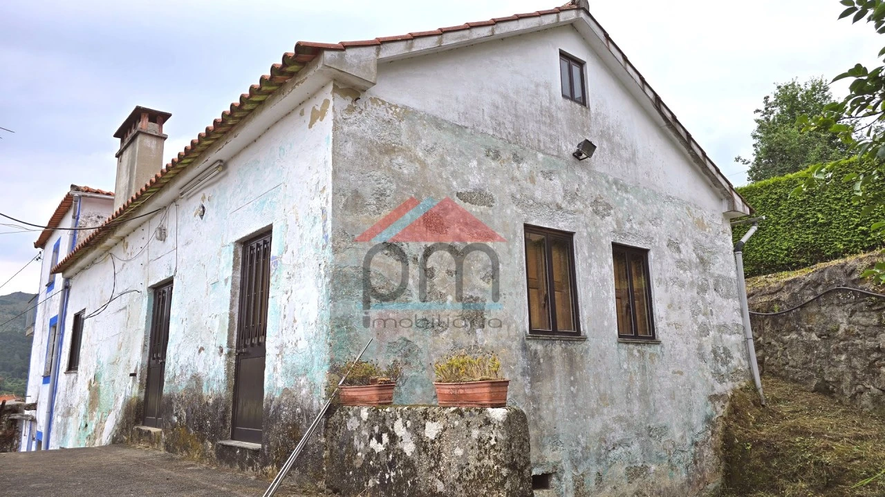 Moradia para Venda em Geraz do Lima (Santa Maria, Santa Leocádia, Moreira), Deão Foto 1