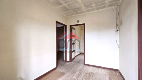 Moradia para Venda em Geraz do Lima (Santa Maria, Santa Leocádia, Moreira), Deão