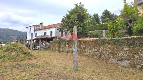 Moradia para Venda em Geraz do Lima (Santa Maria, Santa Leocádia, Moreira), Deão