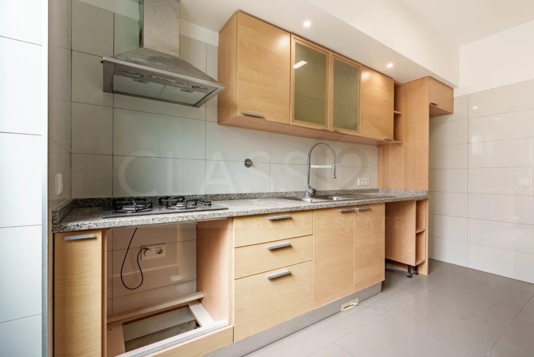 Apartamento T2 para Venda em São Martinho Foto 9