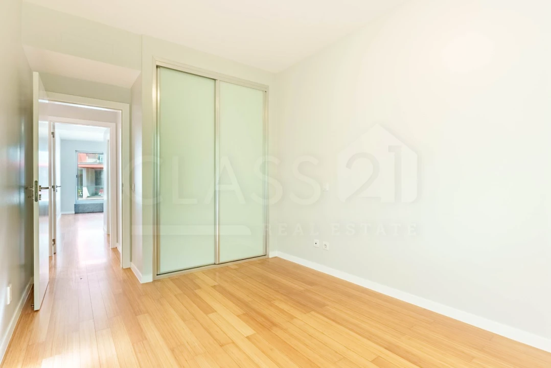 Apartamento T2 para Venda em São Martinho Foto 14