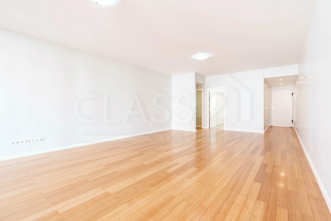 Apartamento T2 para Venda em São Martinho Foto 4