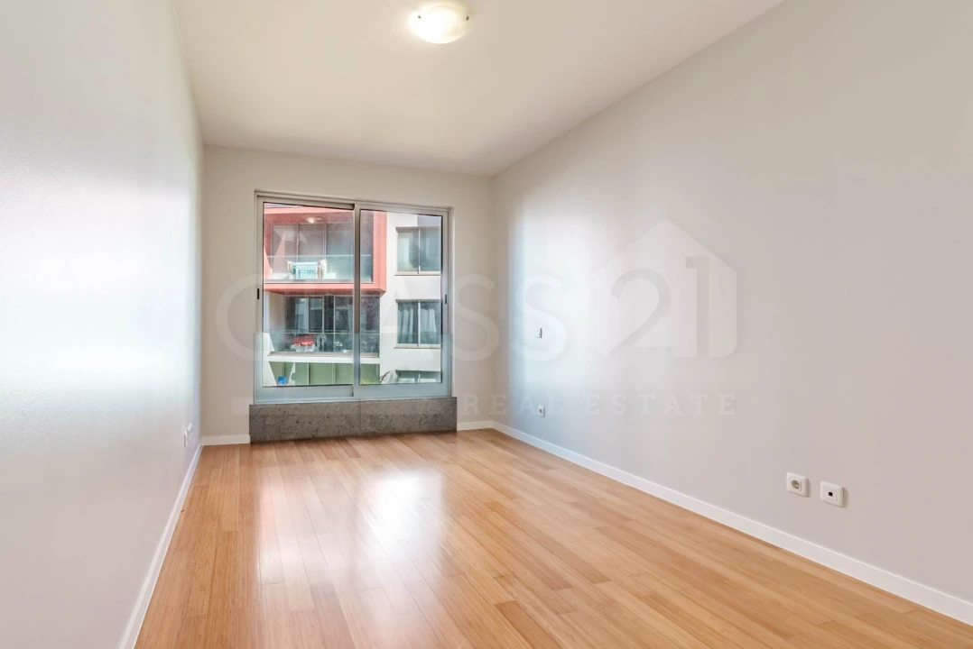 Apartamento T2 para Venda em São Martinho Foto 5