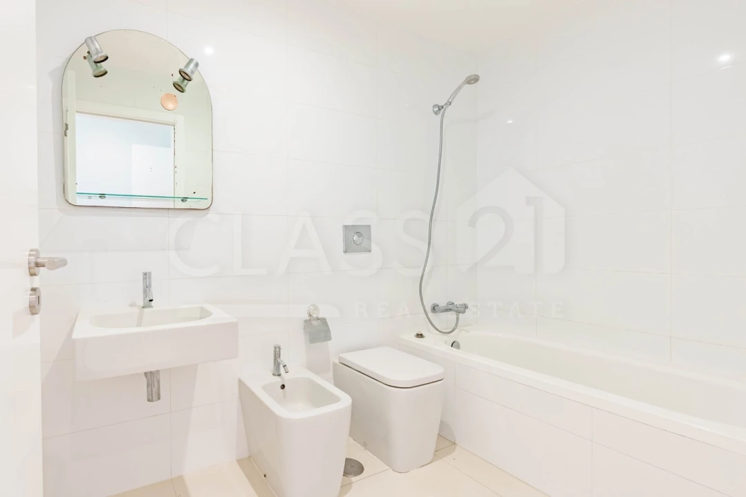 Apartamento T2 para Venda em São Martinho Foto 16