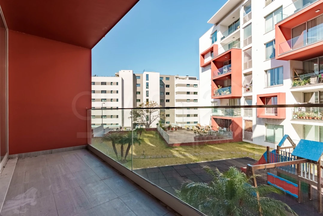 Apartamento T2 para Venda em São Martinho Foto 6