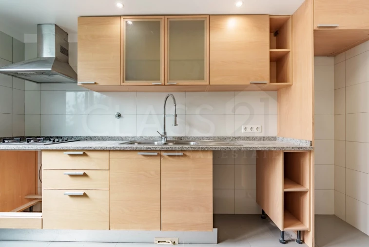 Apartamento T2 para Venda em São Martinho Foto 7