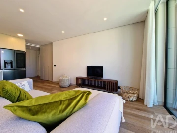 Apartamento T2 para Arrendamento em Faro (Sé e São Pedro)