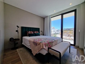 Apartamento T2 para Arrendamento em Faro (Sé e São Pedro)