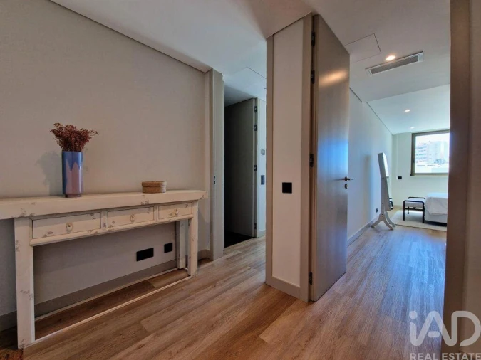 Apartamento T2 para Arrendamento em Faro (Sé e São Pedro) Foto 18