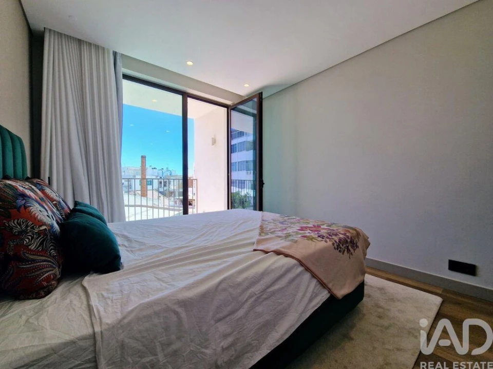 Apartamento T2 para Arrendamento em Faro (Sé e São Pedro) Foto 19