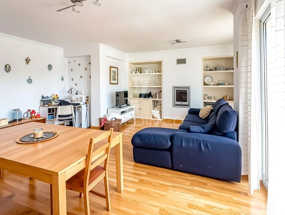 Apartamento T3 para Venda em Algés, Linda-A-Velha e Cruz Quebrada-Dafundo Foto 1
