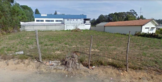 Terreno Comércio / Armazém para Venda em Arcozelo