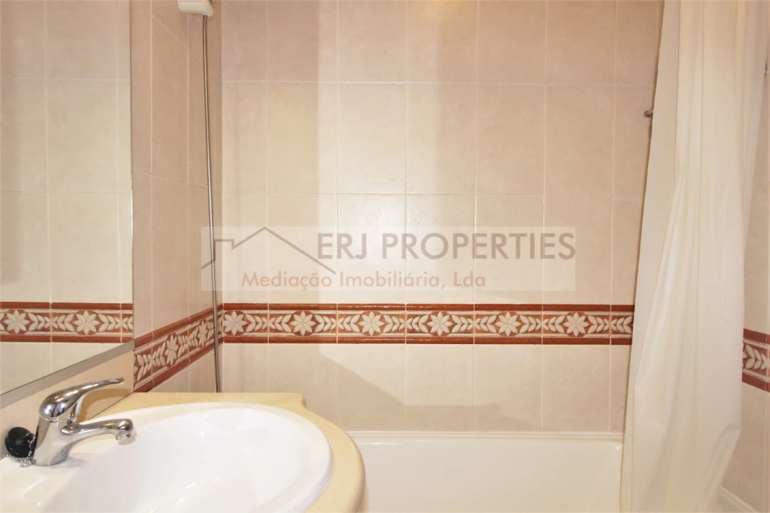 Apartamento T2 para Venda em Altura Foto 12
