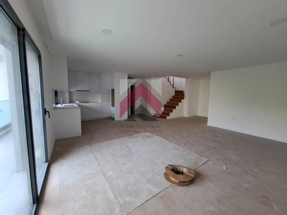 Apartamento T2 para Venda em Esgueira Foto 3