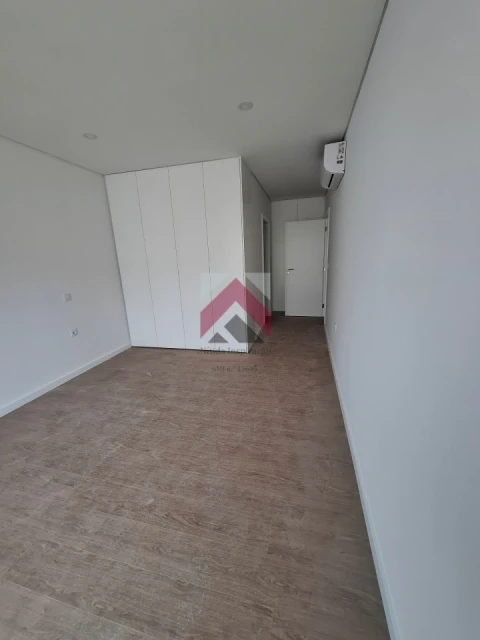 Apartamento T2 para Venda em Esgueira