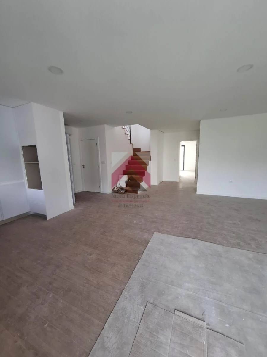 Apartamento T2 para Venda em Esgueira Foto 4