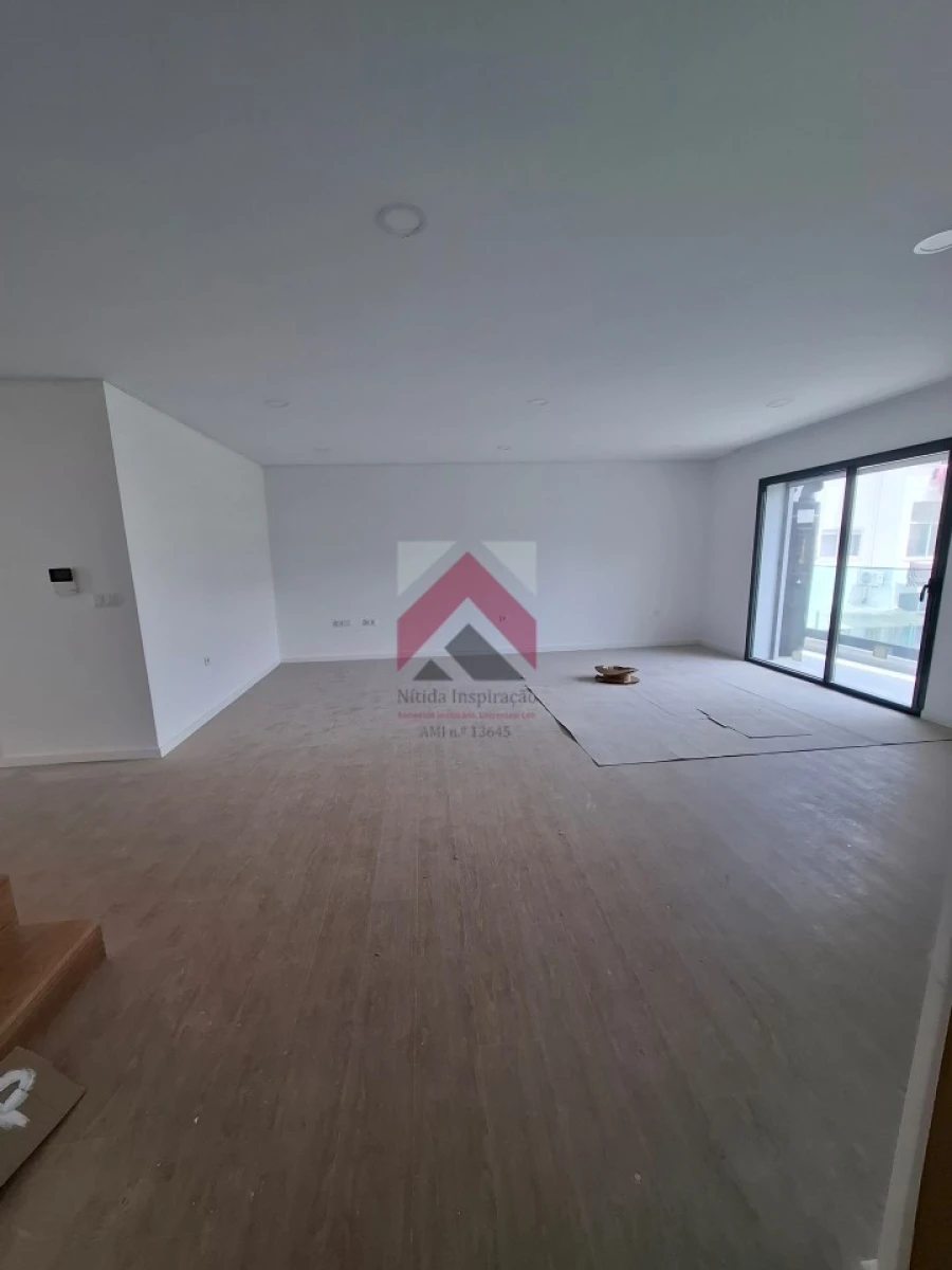 Apartamento T2 para Venda em Esgueira Foto 6