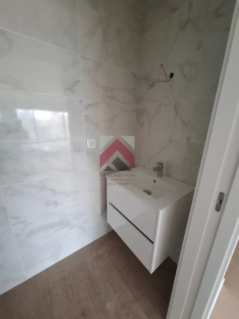 Apartamento T2 para Venda em Esgueira