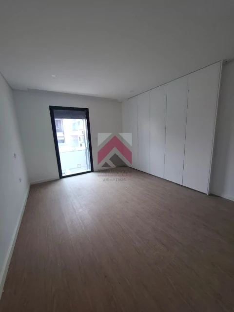 Apartamento T2 para Venda em Esgueira