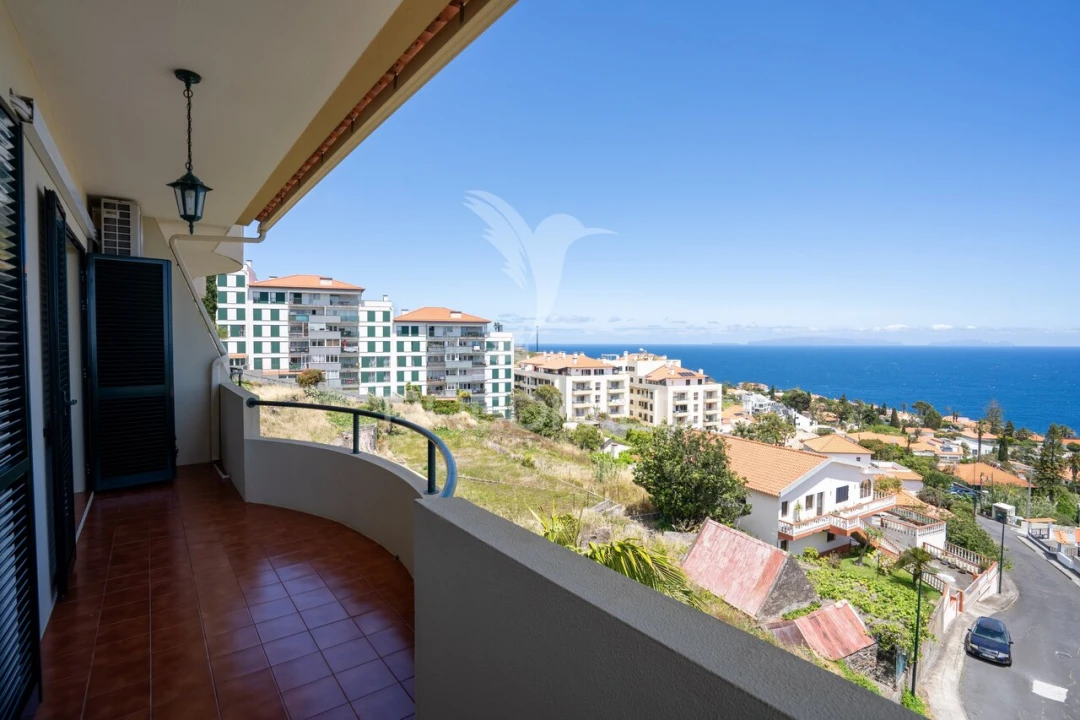 Apartamento T2 para Venda em Caniço Foto 2