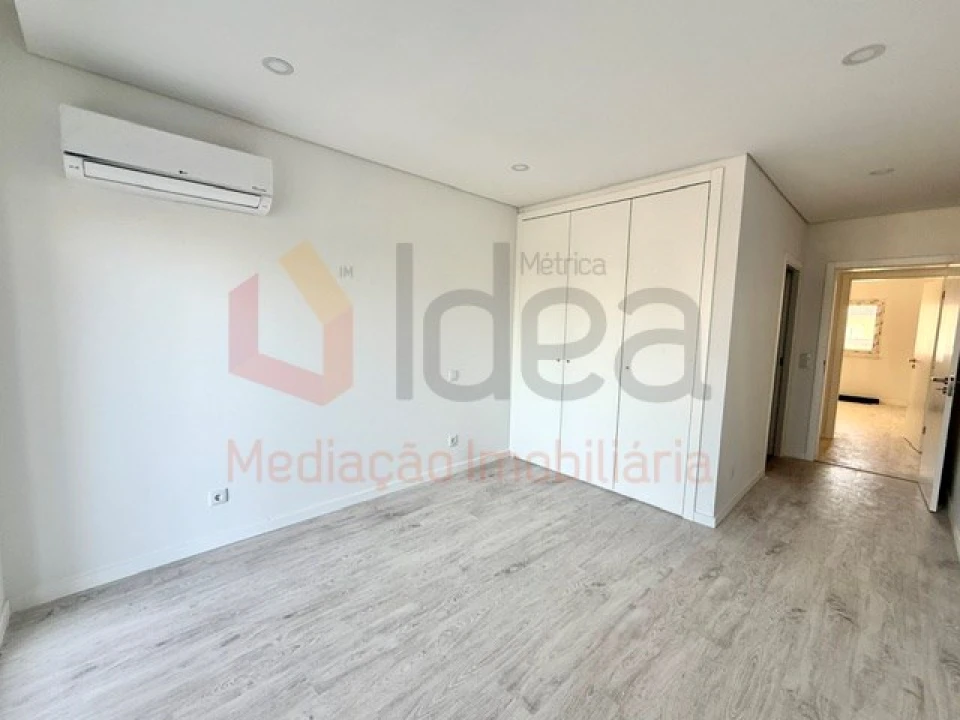 Apartamento T2 para Venda em Seixal, Arrentela e Aldeia de Paio Pires Foto 9
