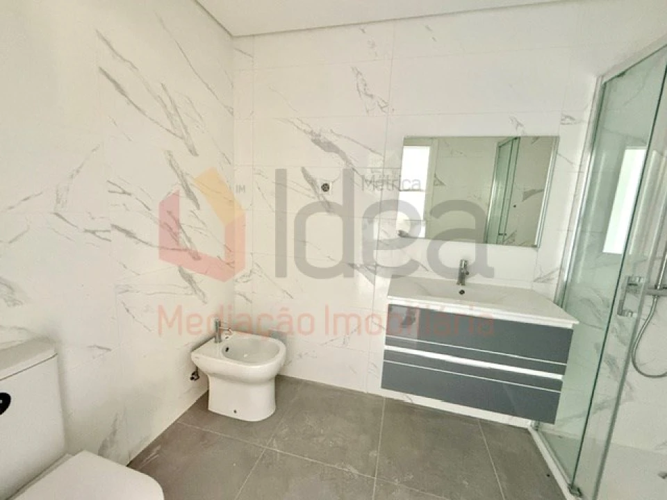 Apartamento T2 para Venda em Seixal, Arrentela e Aldeia de Paio Pires Foto 12