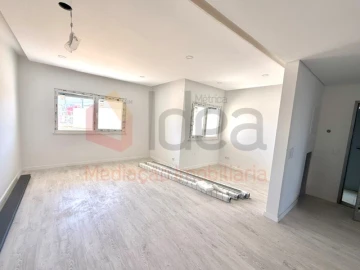 Apartamento T2 para Venda em Seixal, Arrentela e Aldeia de Paio Pires