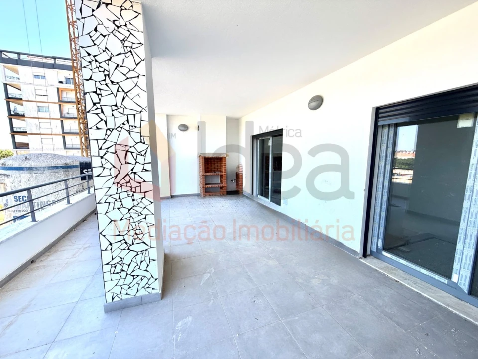 Apartamento T3 para Venda em Seixal, Arrentela e Aldeia de Paio Pires Foto 1