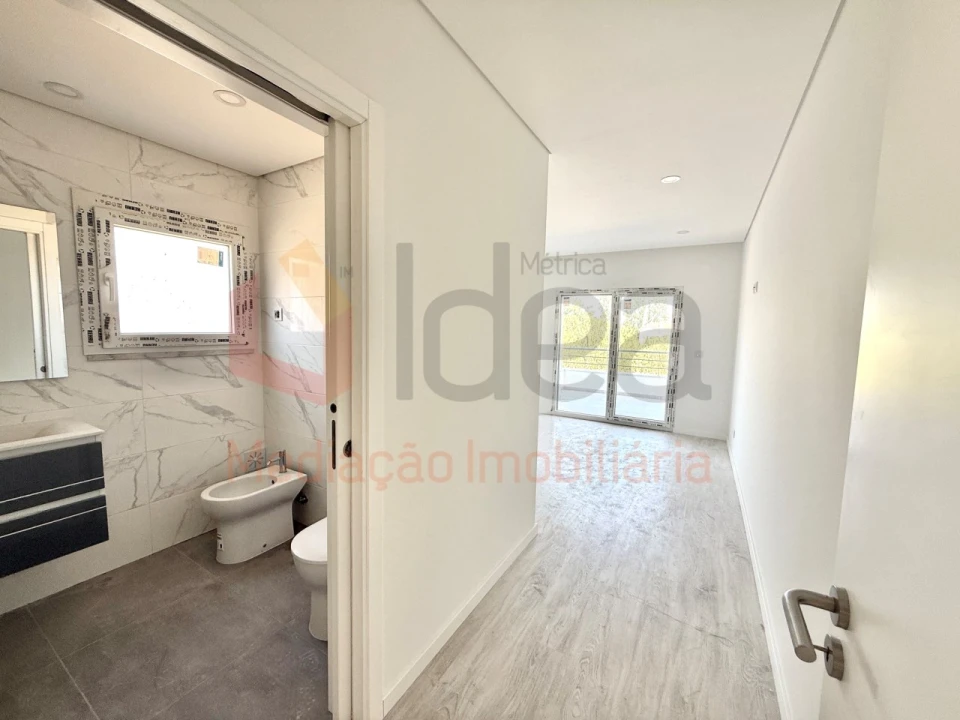 Apartamento T3 para Venda em Seixal, Arrentela e Aldeia de Paio Pires Foto 13