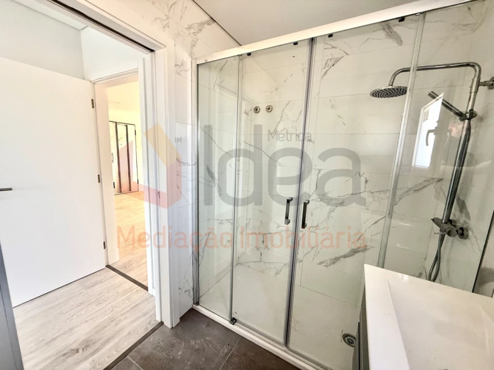 Apartamento T3 para Venda em Seixal, Arrentela e Aldeia de Paio Pires Foto 14