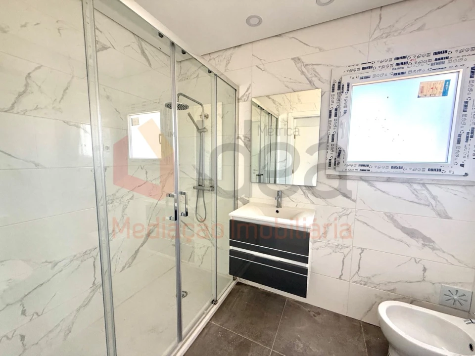 Apartamento T3 para Venda em Seixal, Arrentela e Aldeia de Paio Pires Foto 18