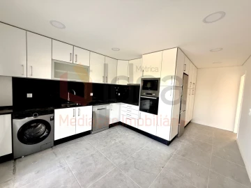 Apartamento T3 para Venda em Seixal, Arrentela e Aldeia de Paio Pires