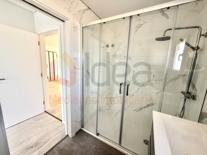 Apartamento T3 para Venda em Seixal, Arrentela e Aldeia de Paio Pires Foto 14