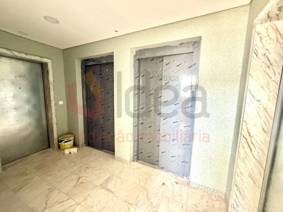 Apartamento T1 para Venda em Seixal, Arrentela e Aldeia de Paio Pires Foto 21