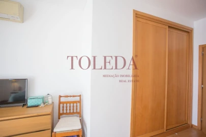 Moradia T4 para Venda em Atalaia e Alto Estanqueiro-Jardia