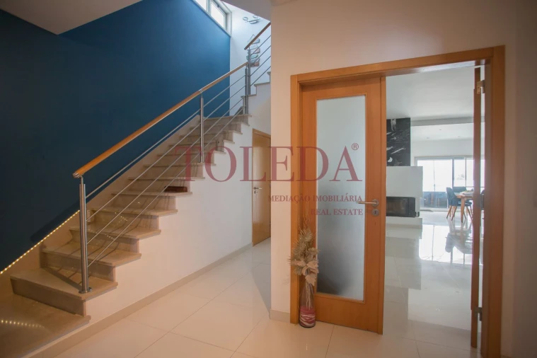 Moradia T4 para Venda em Atalaia e Alto Estanqueiro-Jardia Foto 31