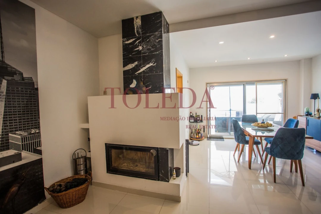 Moradia T4 para Venda em Atalaia e Alto Estanqueiro-Jardia Foto 8