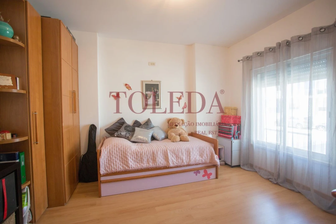 Moradia T4 para Venda em Atalaia e Alto Estanqueiro-Jardia Foto 27