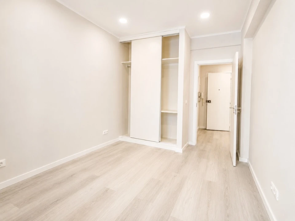 Apartamento T1 para Venda em Venteira Foto 2