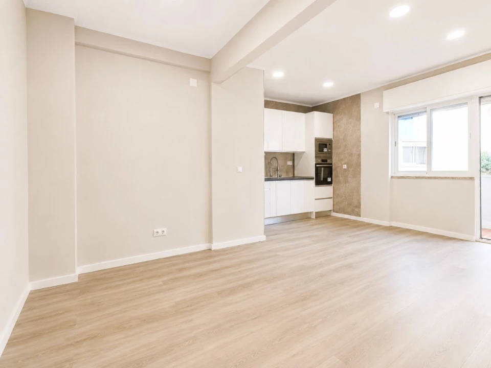 Apartamento T1 para Venda em Venteira Foto 9
