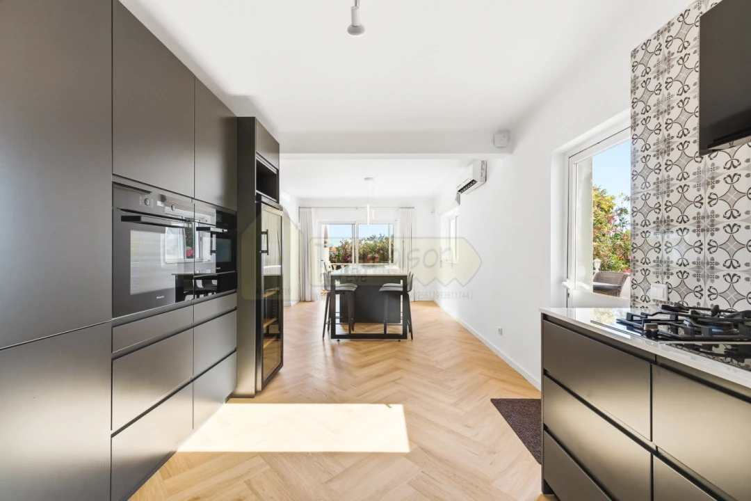 Moradia T7 para Venda em Boliqueime Foto 12