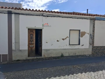 Moradia T3 para Venda em Ferreira do Alentejo e Canhestros